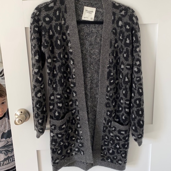 Abercrombie \u0026 Fitch Sweaters | Abercrombie and Fitch Leopard Print Cardigan | Color: Black | Size: Xxs | Lahlanda912's Closet